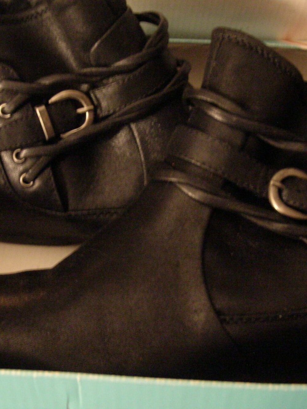 Baretraps Pepper black faux leather faux fur lined ankle boots booties 8 1/2